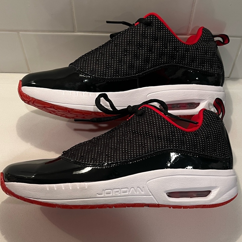 Excellent!!! Nike Air Jordan CMFT Viz Air 13 Kids Size 6Y!